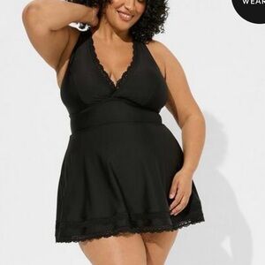Torrid black swim dress size 1(14/16)